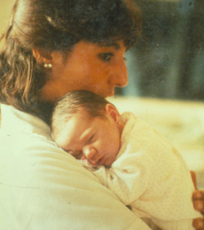 Victoria Anna, el primer nadó concebut per fecundació in vitro a Espanya
